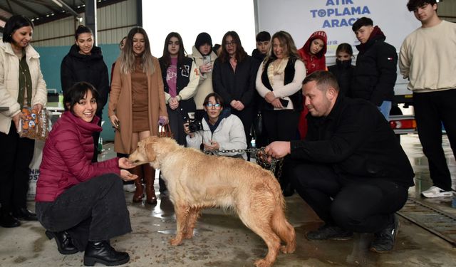 Erasmus Öğrencileri Kepez’in Atık Getirme Merkezi’ni Gezdi