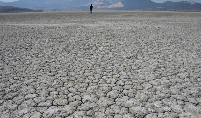 Manavoğlu'ndan uyarı… Türkiye su fakiri olma yolunda