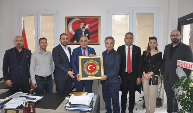 Başkan Akçay: "Yetim hakkını koruma düsturuyla görev yapmak namus borcudur"