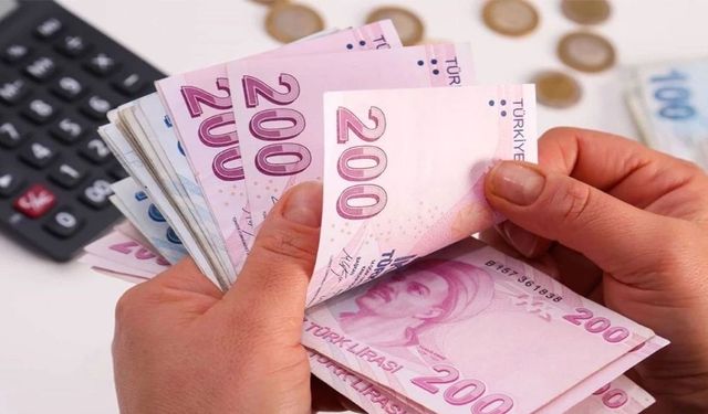Son dakika... O belediye, personel maaşlarını ödeyemeyeceklerini açıkladı