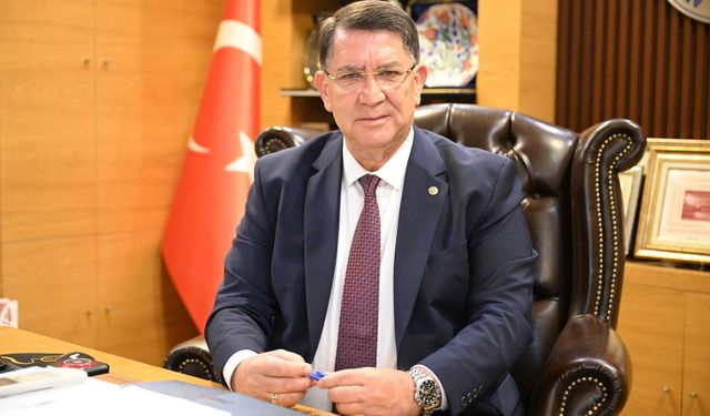 Adlıhan Dere: “Annelerimiz, hayatımızın ilk öğretmenidir"