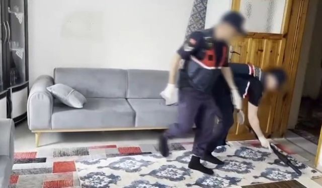 Alanya'da silah kaçakçılarına eş zamanlı operasyon