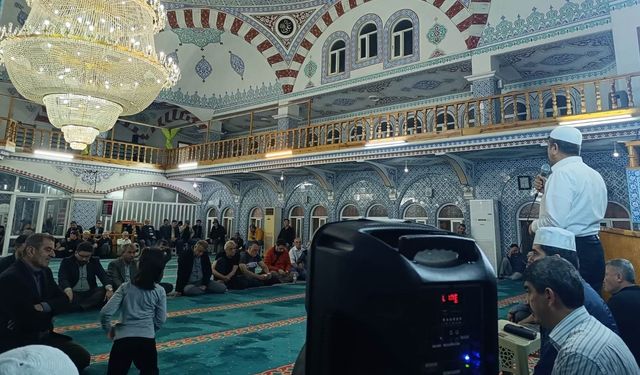 Anamur'da 11 kişilik hac kafilesi uğurlandı