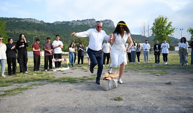 Hıdırellez ateşi Kemer’de yakıldı