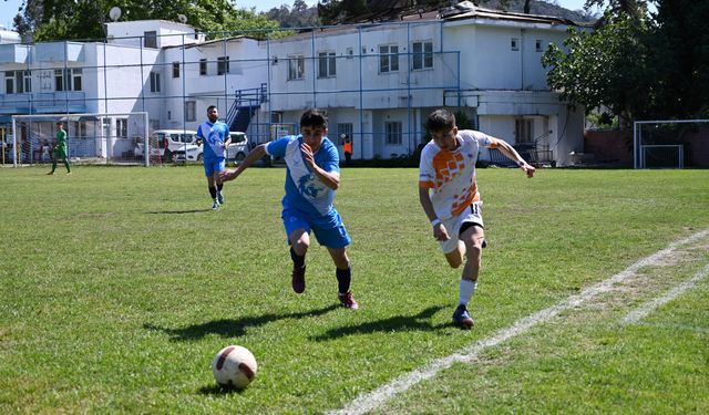 Kemer Belediye Merkez Spor evinde berabere kaldı