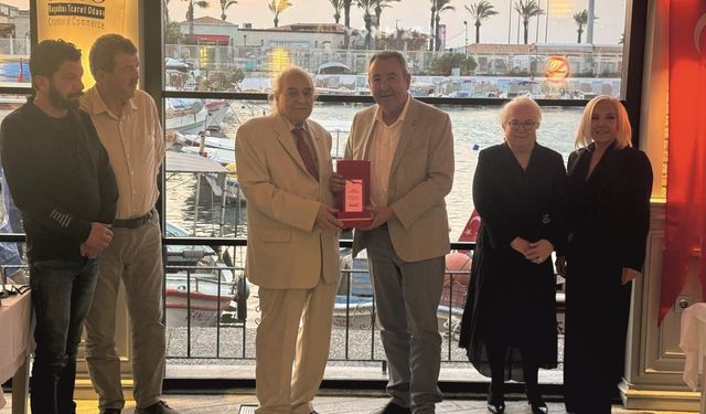 Kuşadası Ticaret Odası’nda meclis üyelerine onurluk verildi