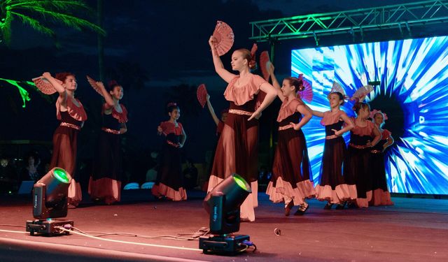 Manavgat Belediyesi Dans ve Müzik Festivali’nden muhteşem açılış