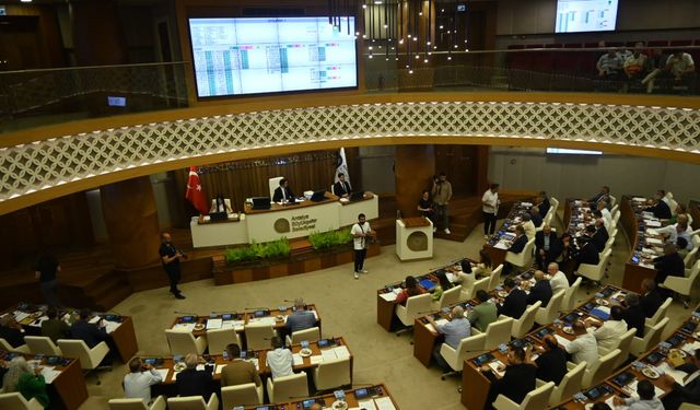 Antalya Büyükşehir Belediyesi’nde sürgün mü var? Meclis gerildi