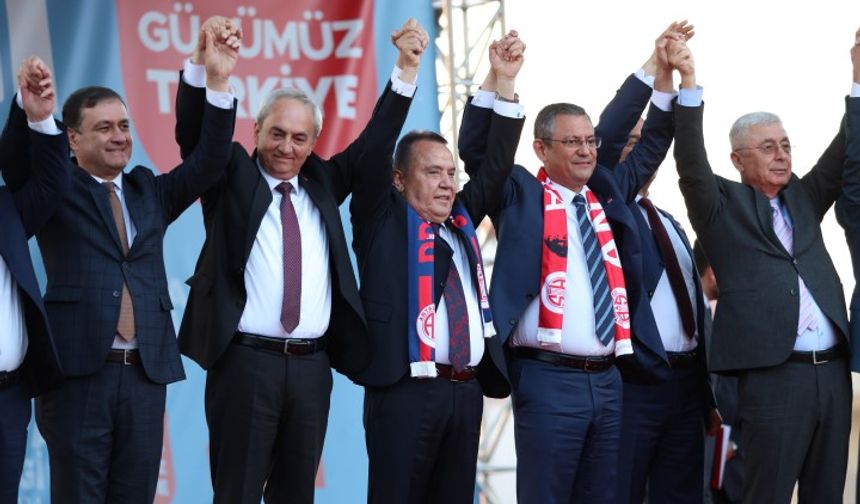 Antalyalı belediye başkanlarından Özgür Özel’e destek