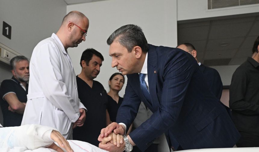 Vali Şahin teleferik kazazedelerini hastanede ziyaret etti