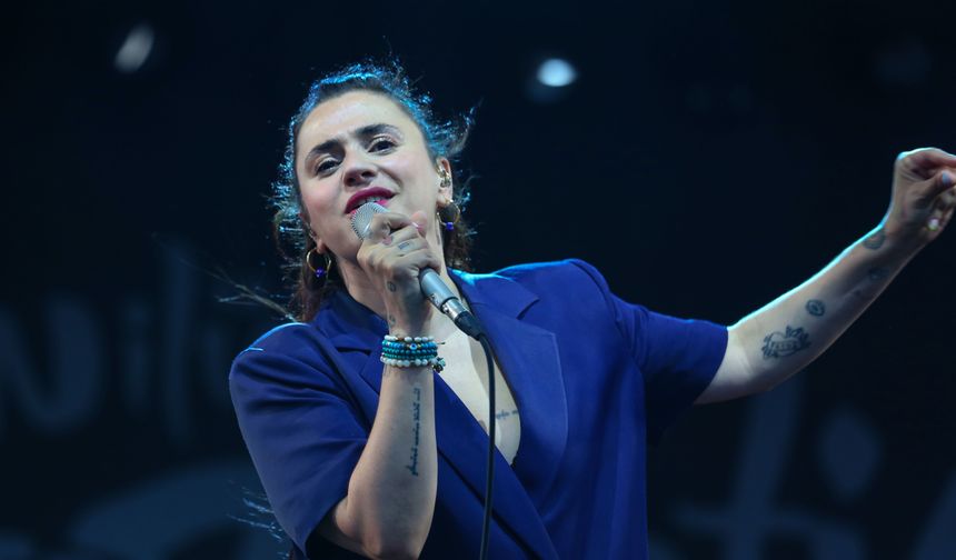 Ceylan Ertem Antalya’yı Sezen Aksu’nun şarkıları ile inletecek