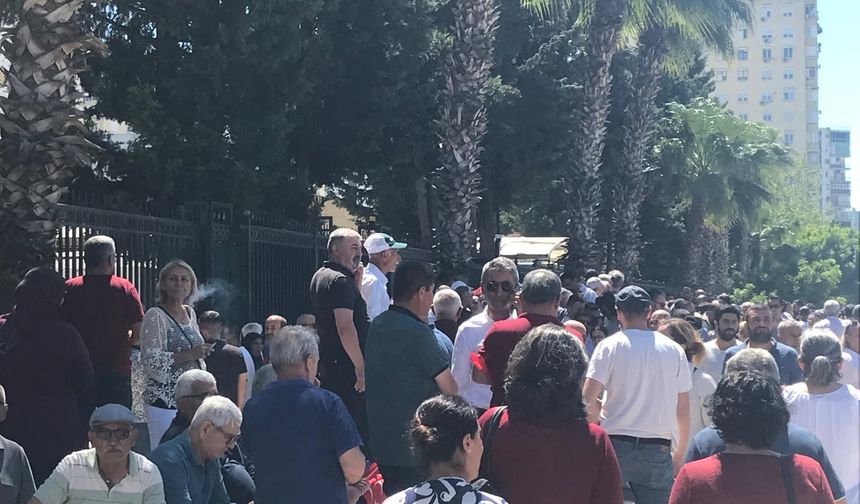 CHP, Mesut Kocagöz için ayağa kalktı… Antalya Adliyesi’nin önünde eylem var