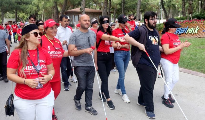 Antalya’da görme engellileri anlamak için empati etkinliği düzenlendi