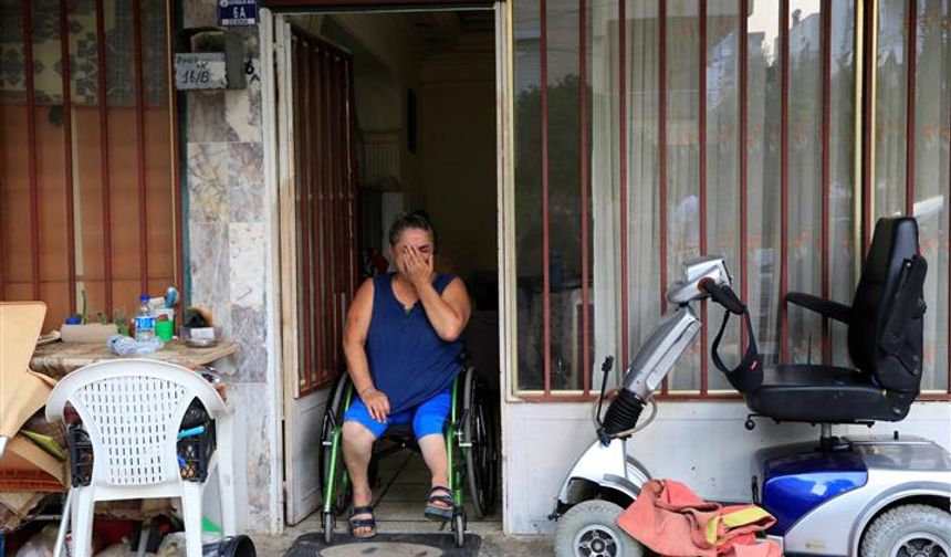Antalya’da yürekleri dağlayan tahliye… Engelli kadın sokakta kaldı
