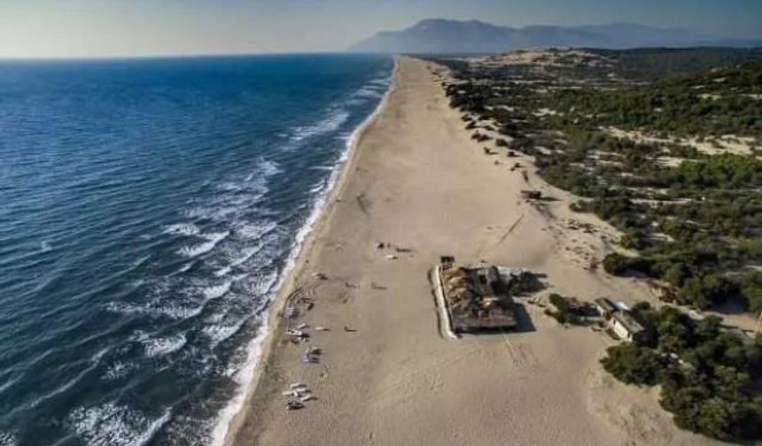 Antalya’nın dünyaca çöl sahili çöplüğe döndü