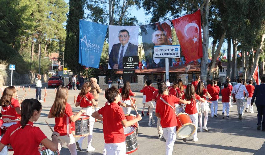 Aksu'da Cumhuriyet Bayramı coşkuyla kutlandı