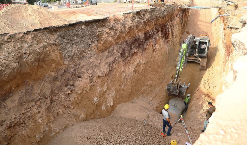 Aksu’da artan nüfus 40 kilometrelik kanalizasyon çalışmasına yol açtı