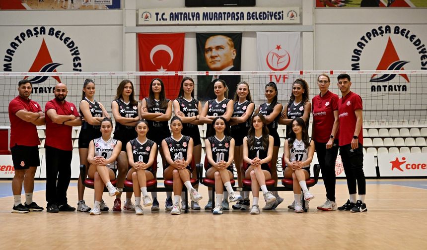 Muratpaşa’nın kadın voleybol takımı ‘Paşa’nın Sultanları’nın düğümü çözülüyor