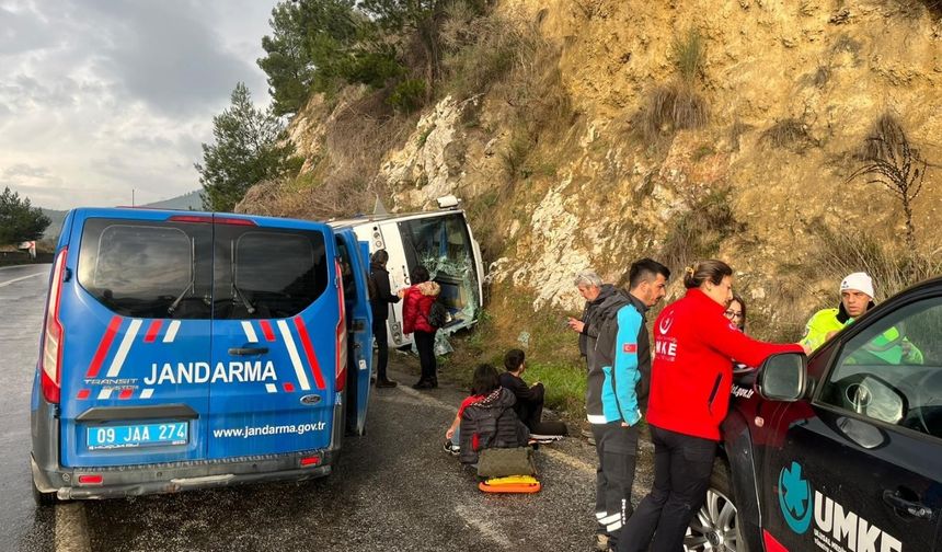 Germencik Belediye Başkan Zencirci, kazada yaralanan vatandaşlara geçmiş olsun diledi