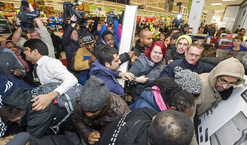 Ekonomik krizin derinleşmesinde tüketim çılgınlığının etkisi büyük!