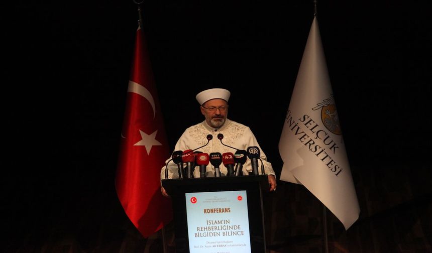 Diyanet İşleri Başkanı Erbaş Konya'daki konferansta öğrencilerle buluştu