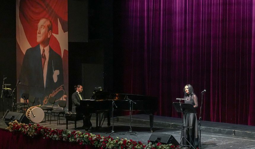 Antalya Devlet Opera ve Balesi Çanakkale Şehitlerini andı