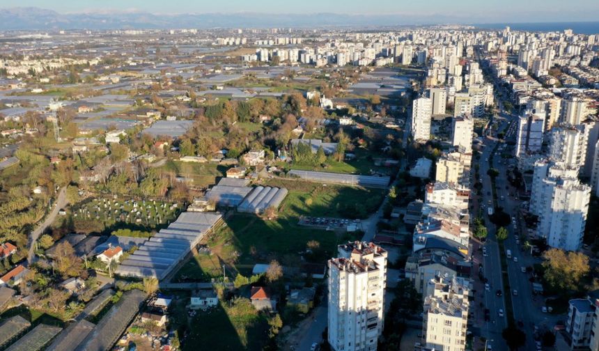 Antalyalılar 40 yıllık Kırcami sorununu bir kez daha Muratpaşa Belediye Başkanı Ümit Uysal’a sordu