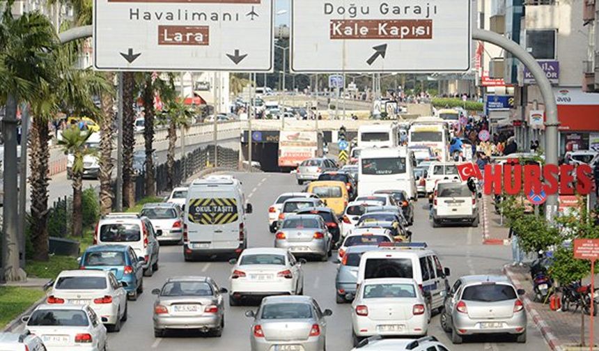 Antalya’da trafik masaya yatırıldı