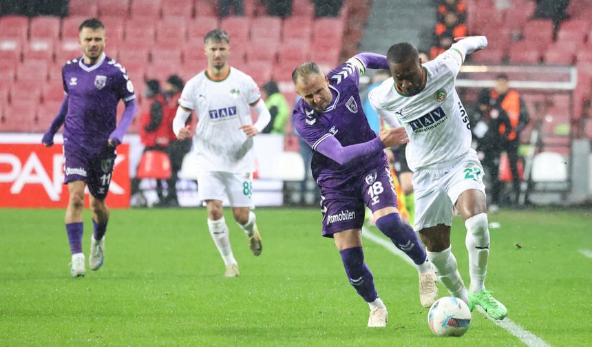 Alanyaspor kader maçına çıkıyor