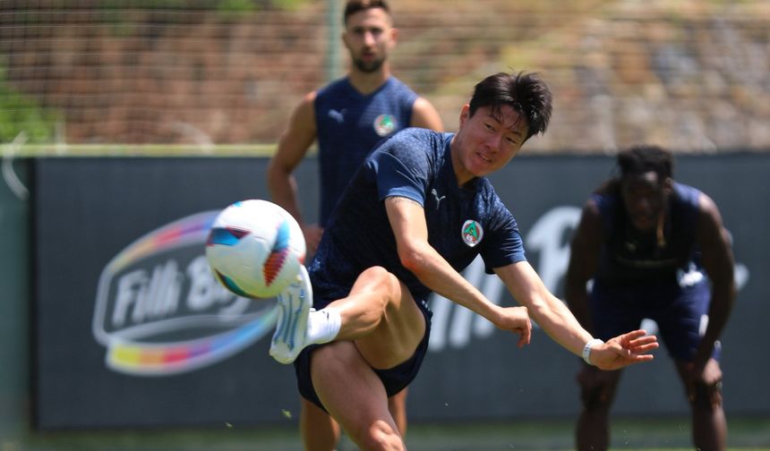 Alanyaspor puan için ter döktü