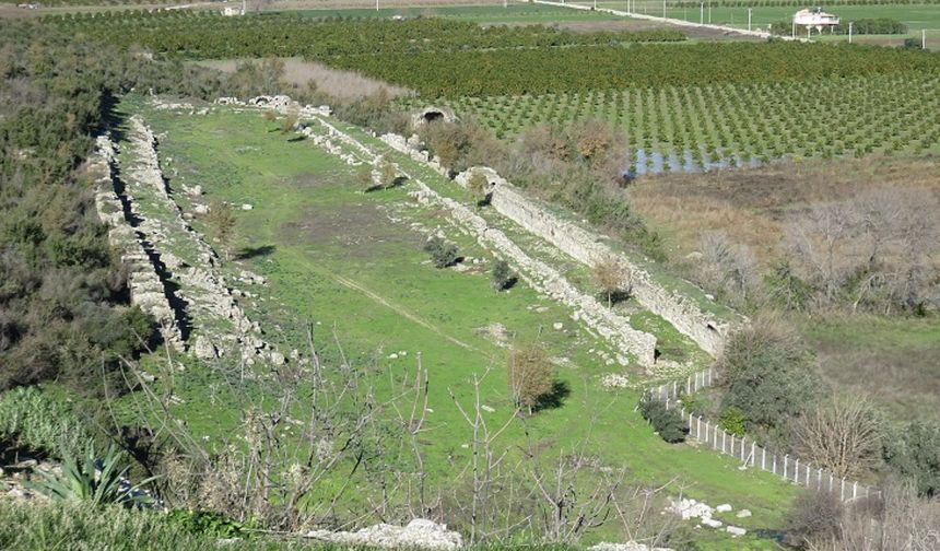 Aspendos Stadyumu yeniden ayağa kalkacağı günü bekliyor… Antalya’da gözler bu stadyumda