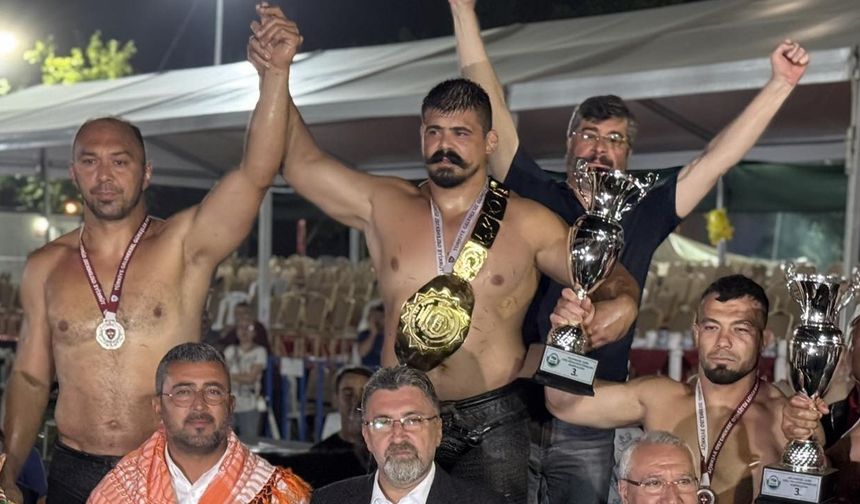 Serik Yağlı Güreşleri finalinde kader ortakları karşılaştı. Final yapan Ali Gürbüz ile Cengizhan Şimşek’in ilginç hikayesi…