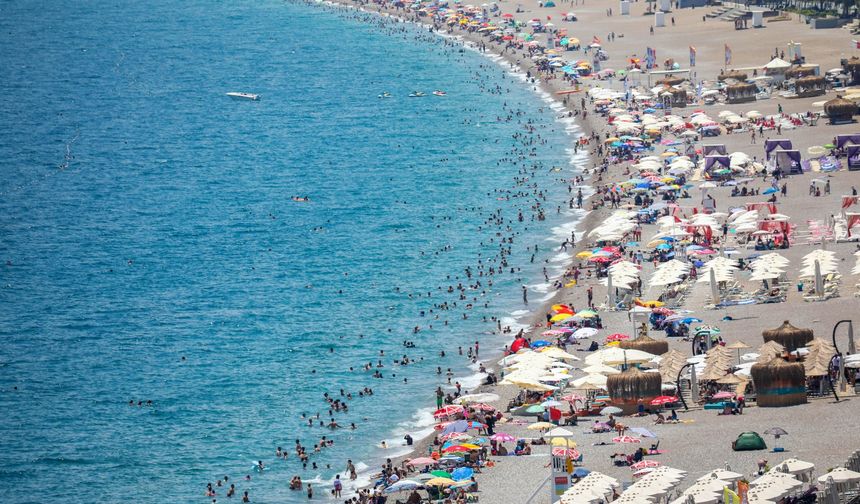 İki bayram bir şehir! Antalya’ya bayram dopingi